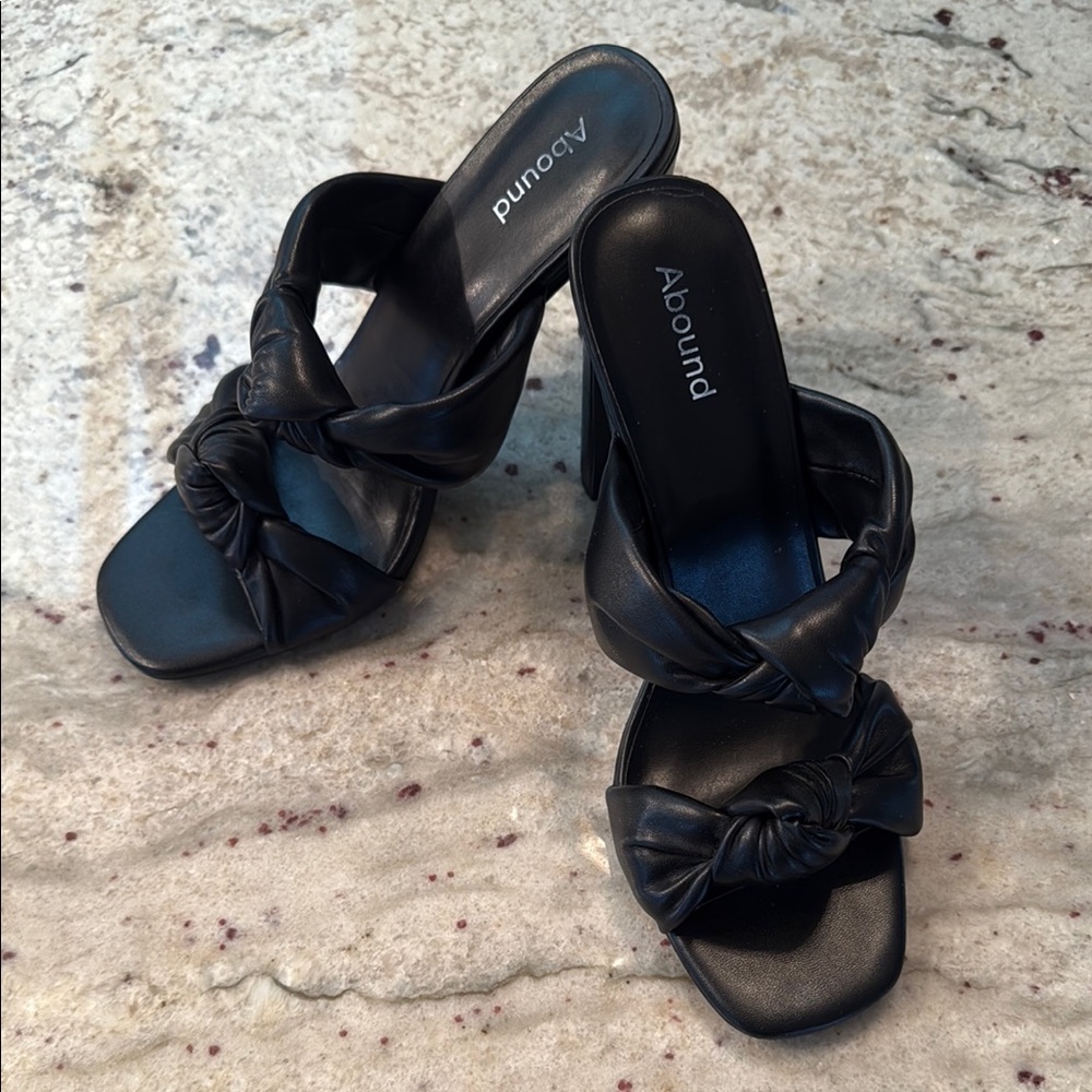 Abound Black Heeled Shoes with Modern Design